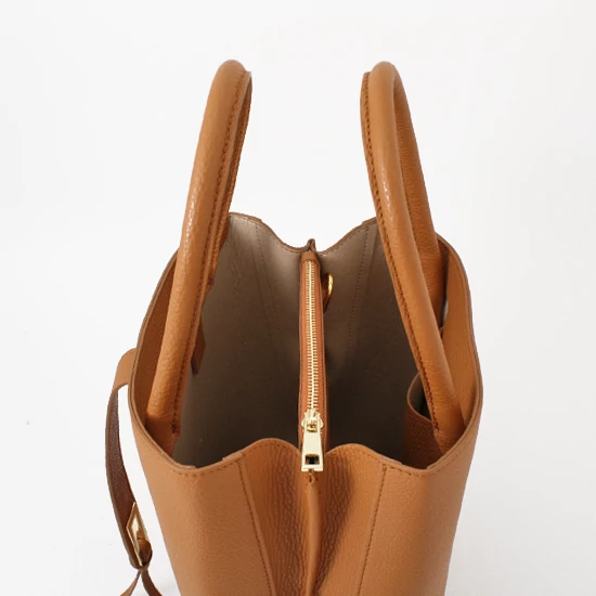 April camel bőrtáska