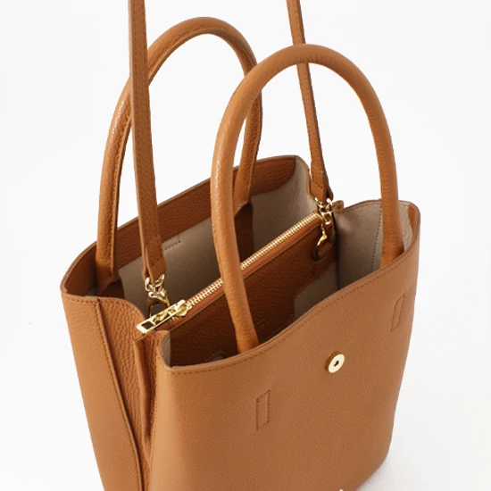 April camel bőrtáska