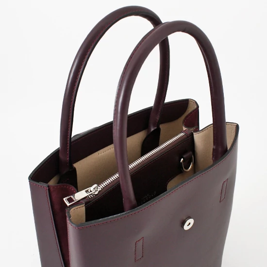 April padlizsánlila bőrtáska