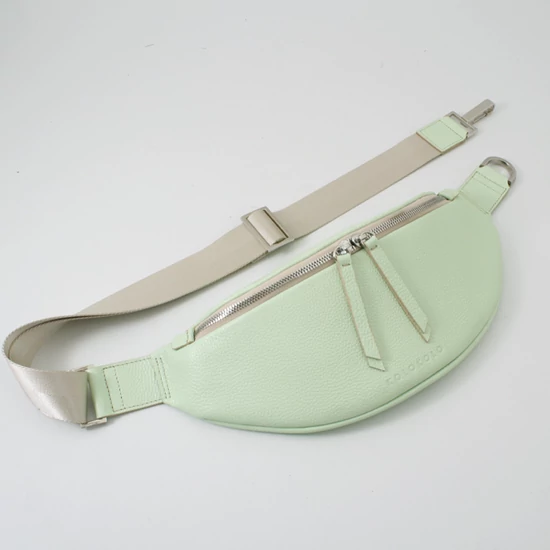 Pisztáciazöld crossbody állítható pántokkal