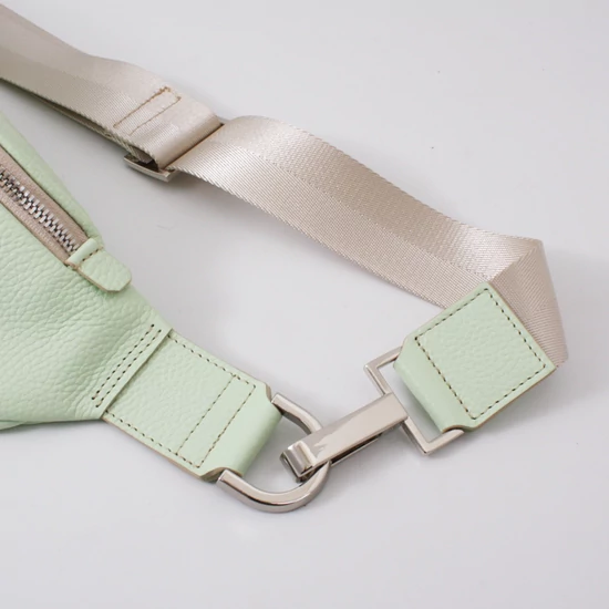 Pisztáciazöld crossbody bőrtáska