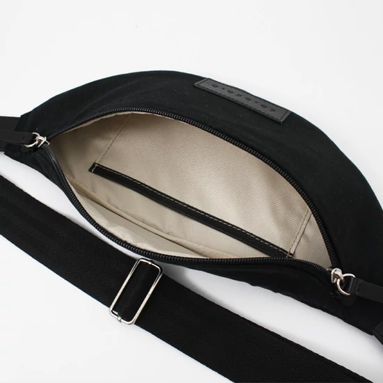 Fekete vászon crossbody táska