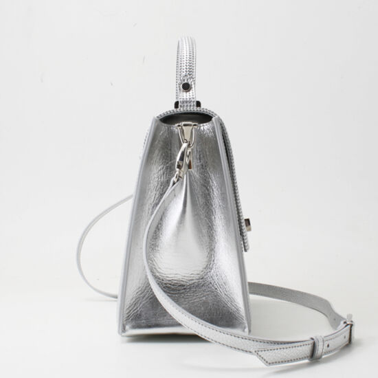 Lora ezüst-gyöngy fedeles táska