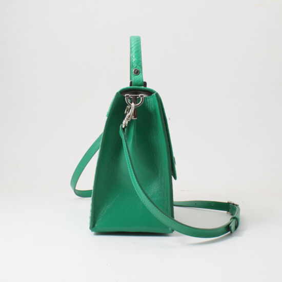 Lora zöld fedeles táska