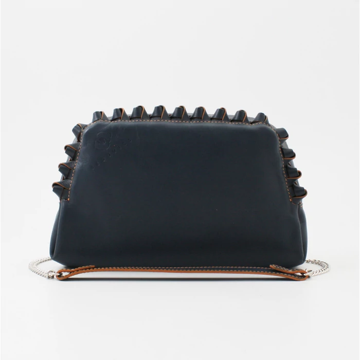 Női sötétkék variálható láncos, bőrtáska