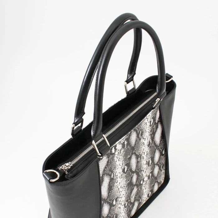 Kolokolo Rose kézitáska - fekete/fehér kígyómintás - 3