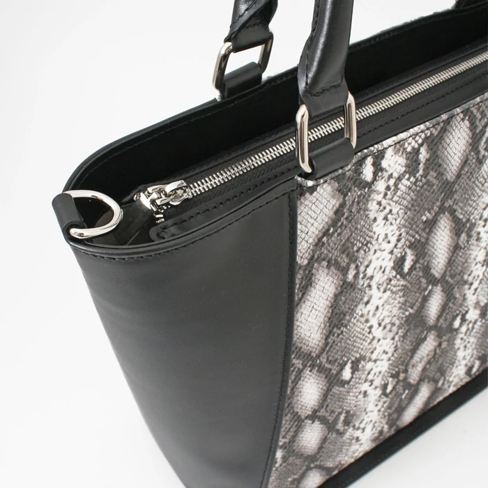 Kolokolo Rose kézitáska - fekete/fehér kígyómintás - 4